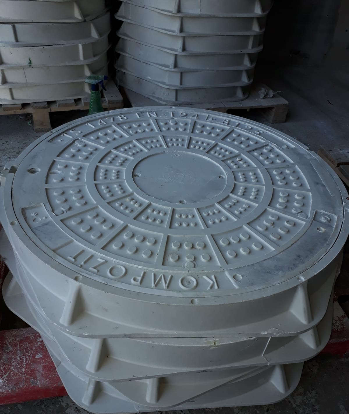 Akıllı Kompozit Rögar Kapakları: IoT ile Altyapıda Devrim